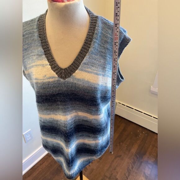 SWEATER vest || Unisex || Cool winter vest || Winter sweater || Unisex - Picture 8 of 10